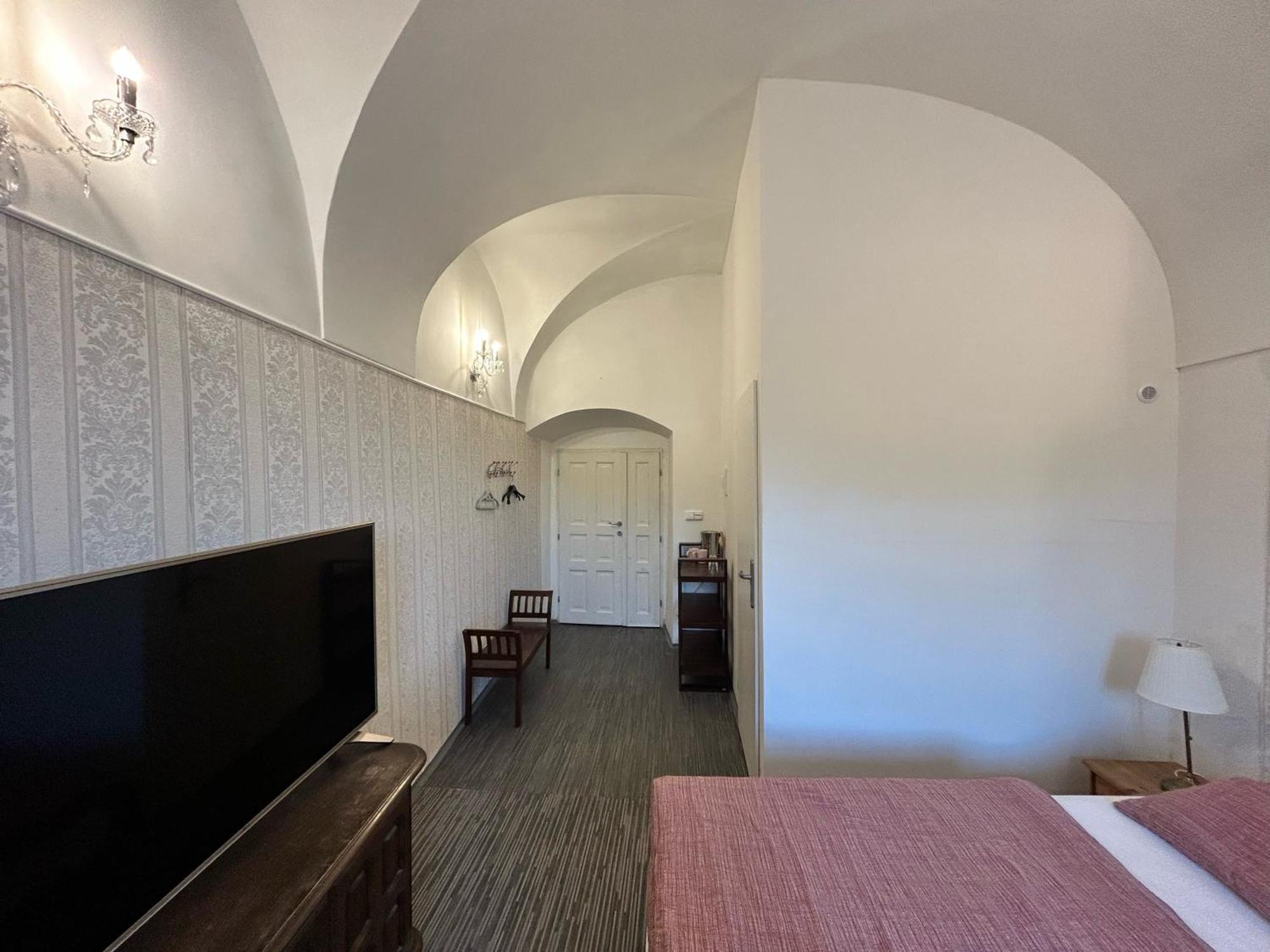 Appartement Rezidence Napoleon à Loket Extérieur photo