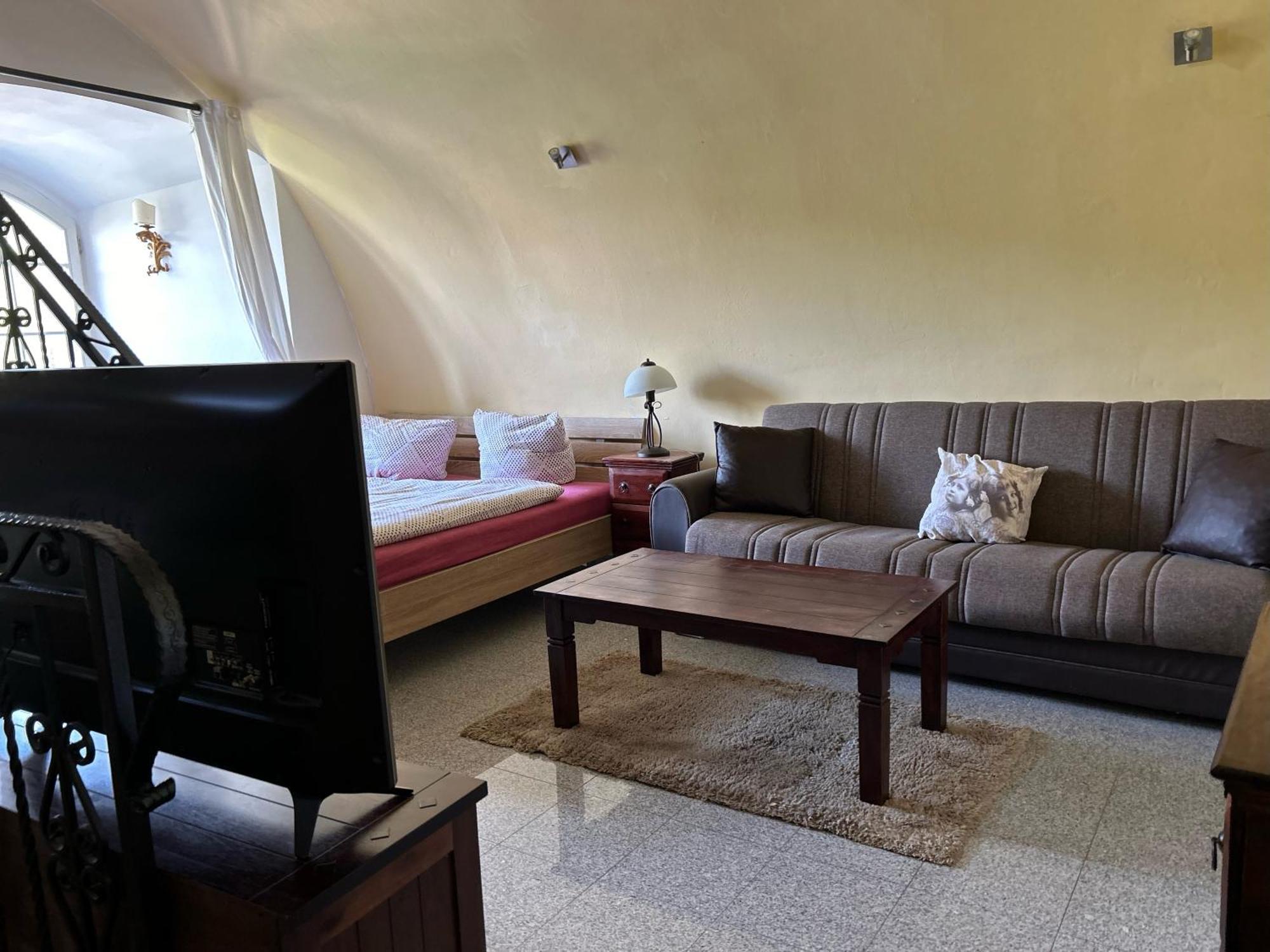 Appartement Rezidence Napoleon à Loket Extérieur photo